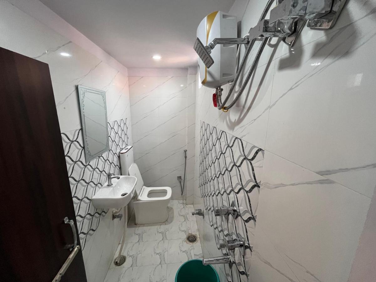 Baba Vishwanath Residency गेस्ट हाउस *